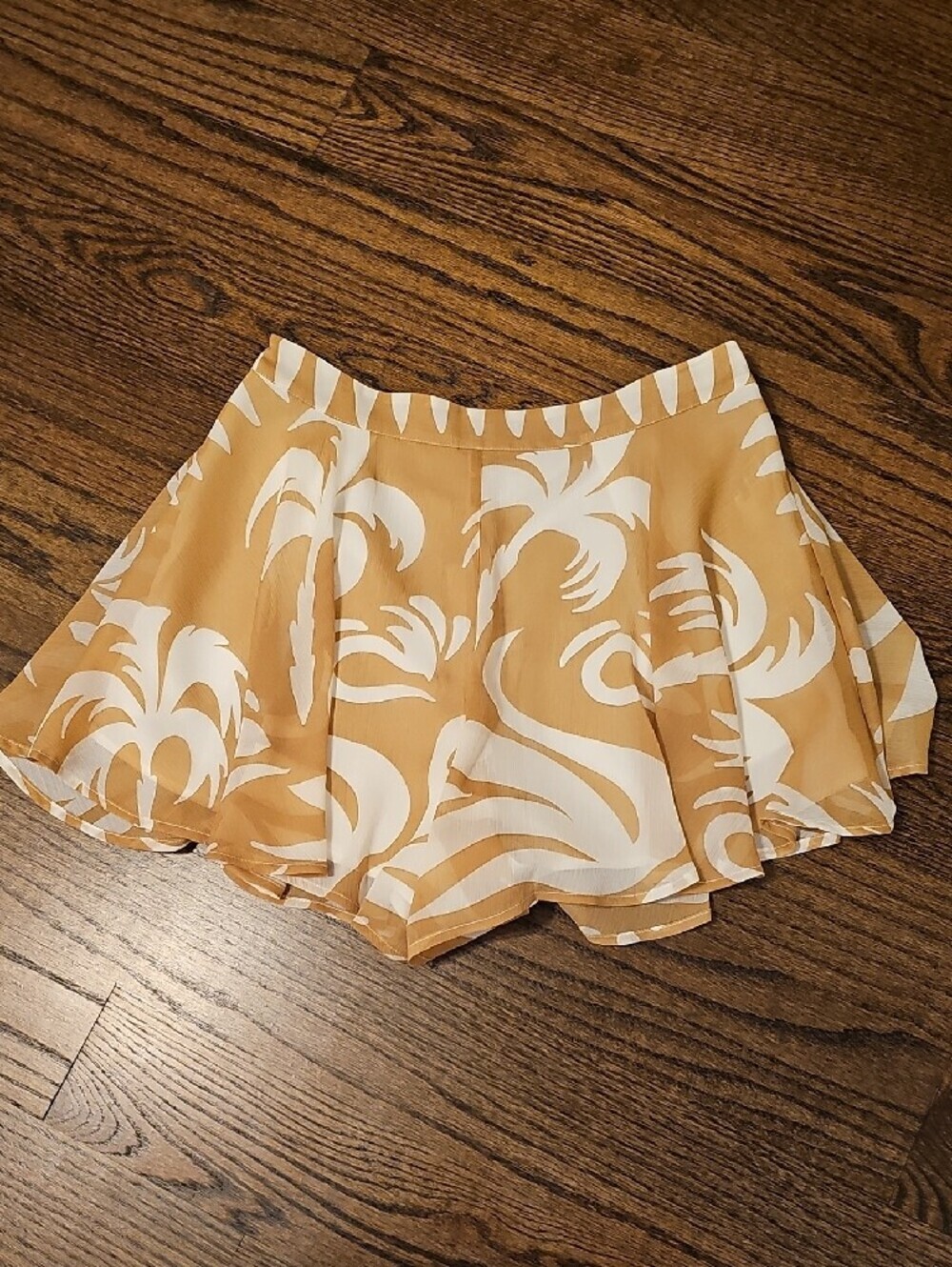 Forever 21 Tan & White Printed Skort Shorts - Picture 3 of 8